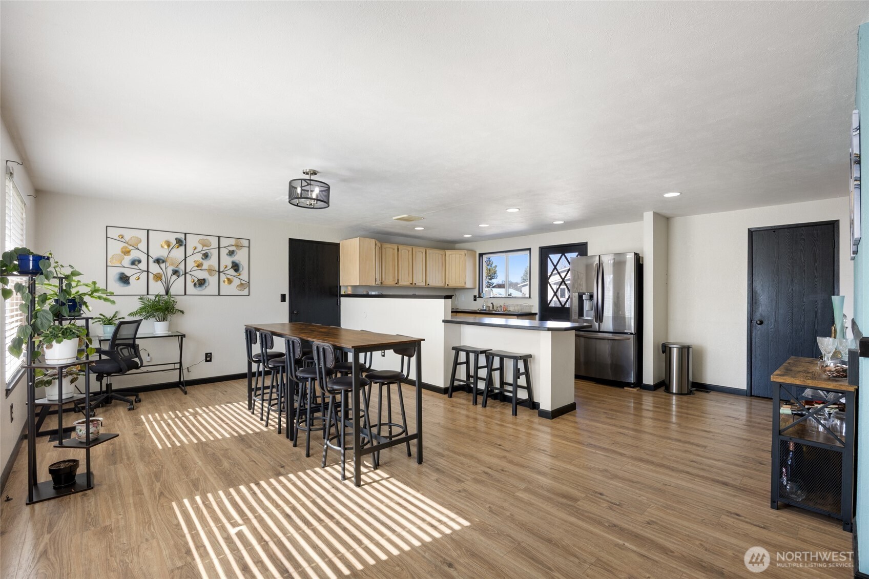 519 S Pommer Ave , Moses Lake, WA 98837