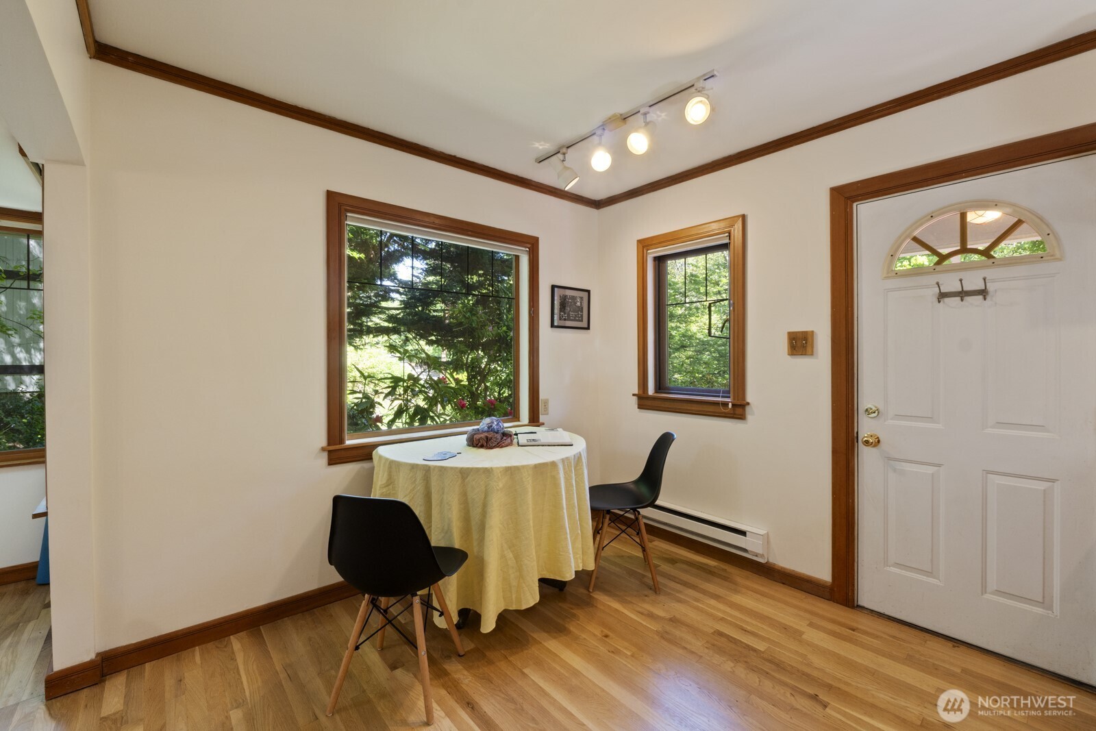 1919 32nd Avenue W, Seattle, WA 98199