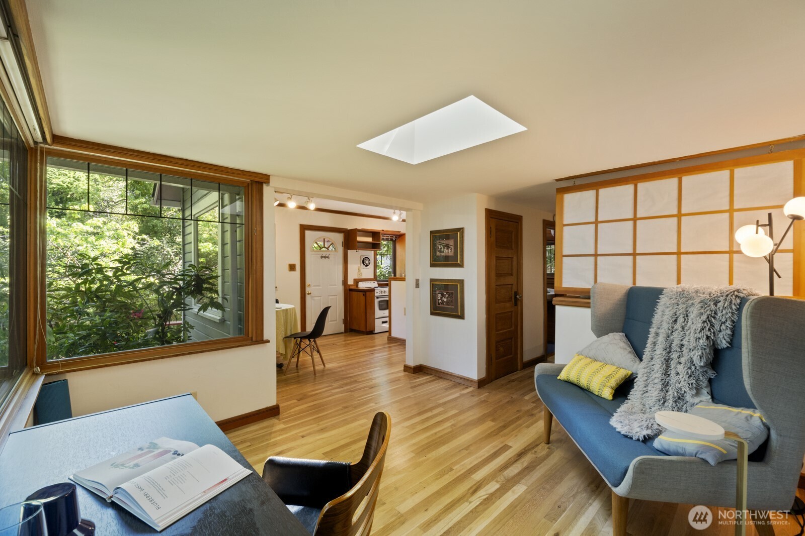 1919 32nd Avenue W, Seattle, WA 98199