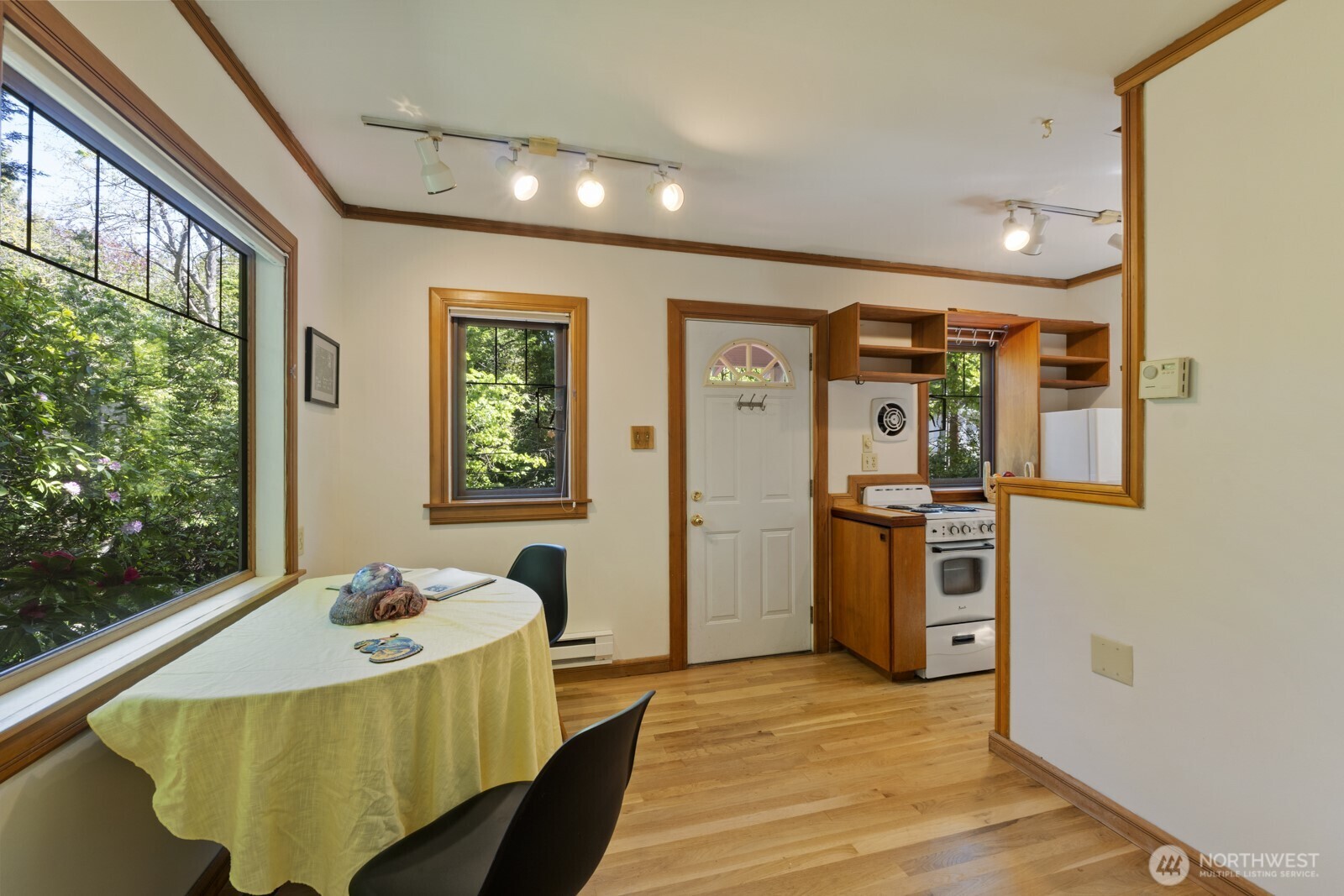 1919 32nd Avenue W, Seattle, WA 98199