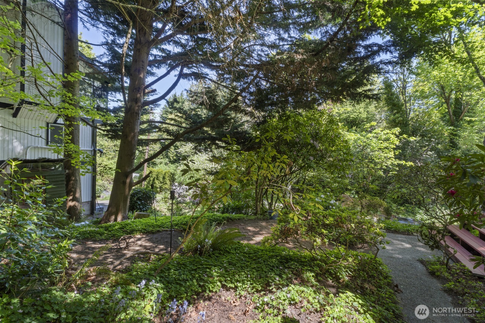 1919 32nd Avenue W, Seattle, WA 98199