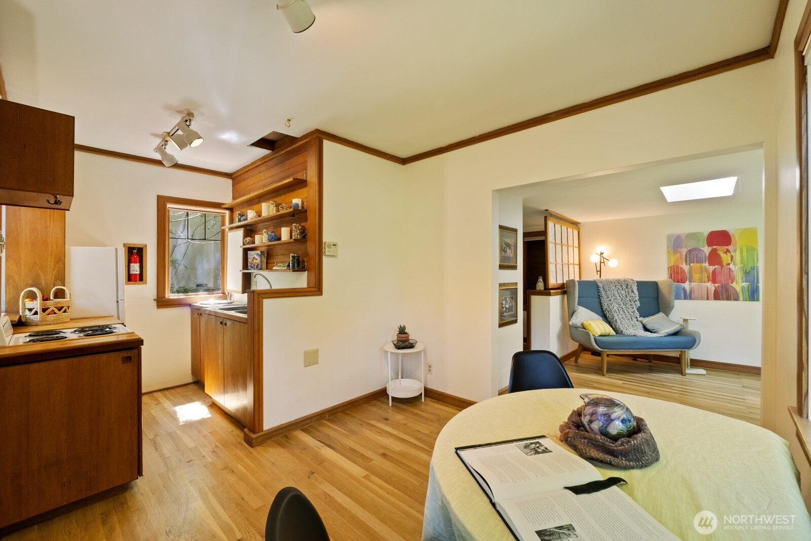 1919 32nd Avenue W, Seattle, WA 98199