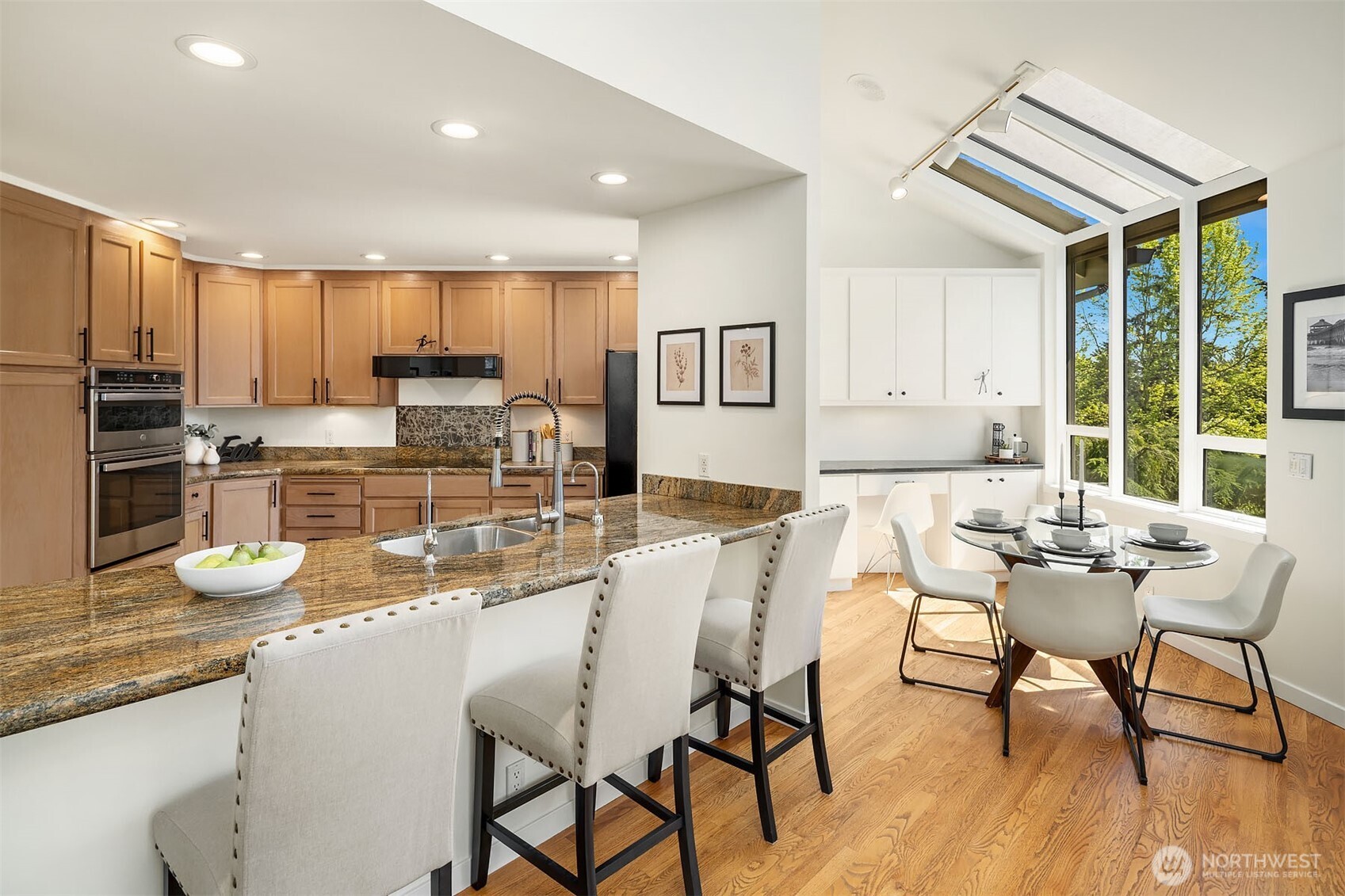 11257 NE 37th Place , Bellevue, WA 98004