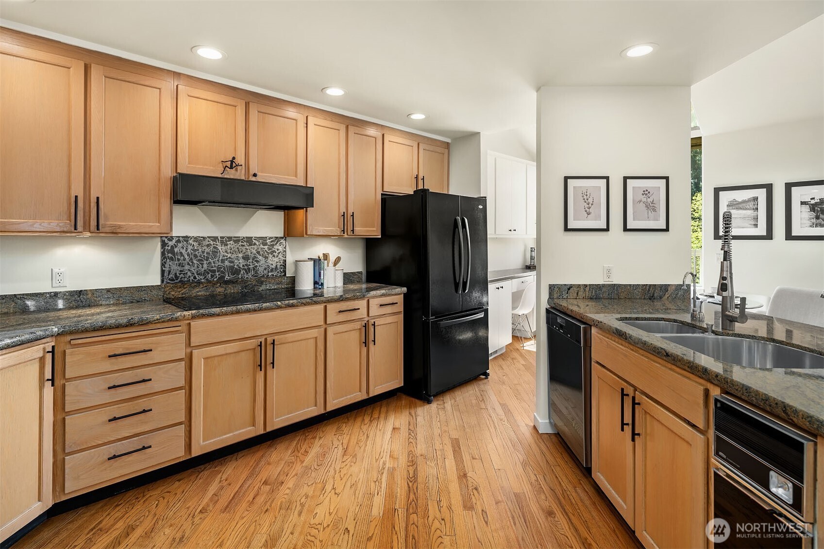 11257 NE 37th Place , Bellevue, WA 98004