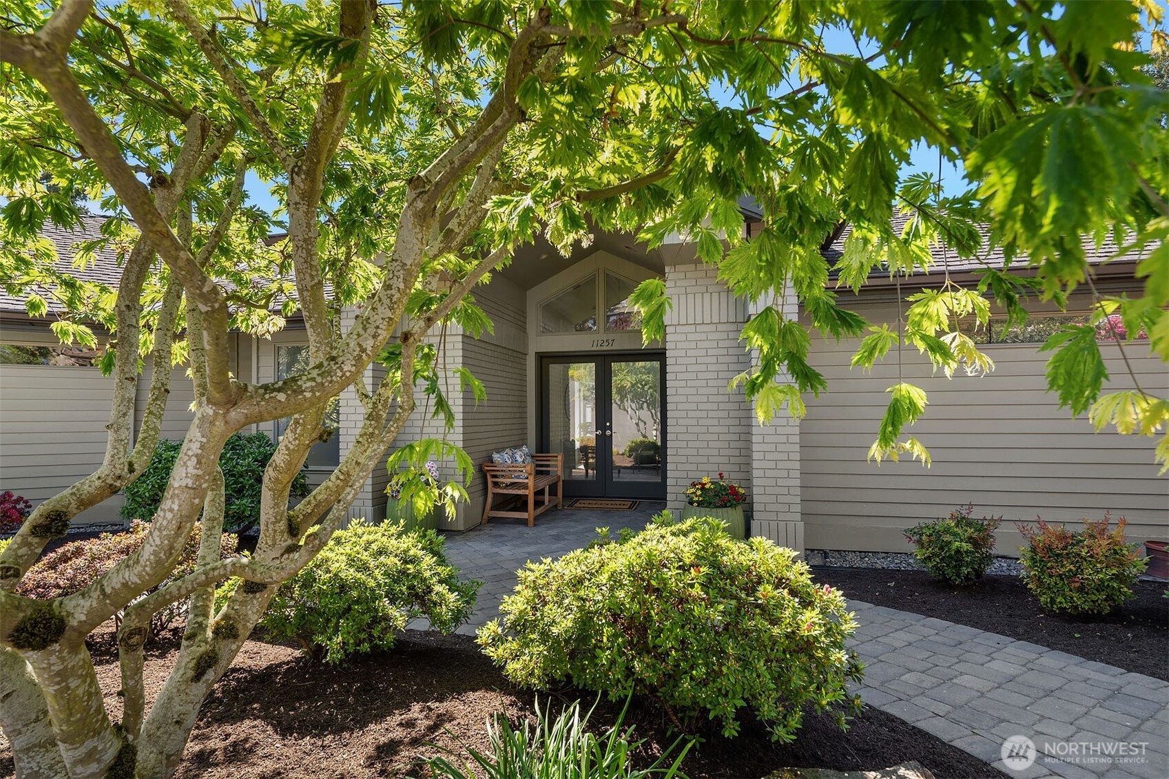11257 NE 37th Place , Bellevue, WA 98004