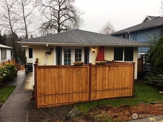 1834 27th Avenue #A, Seattle, WA 98122