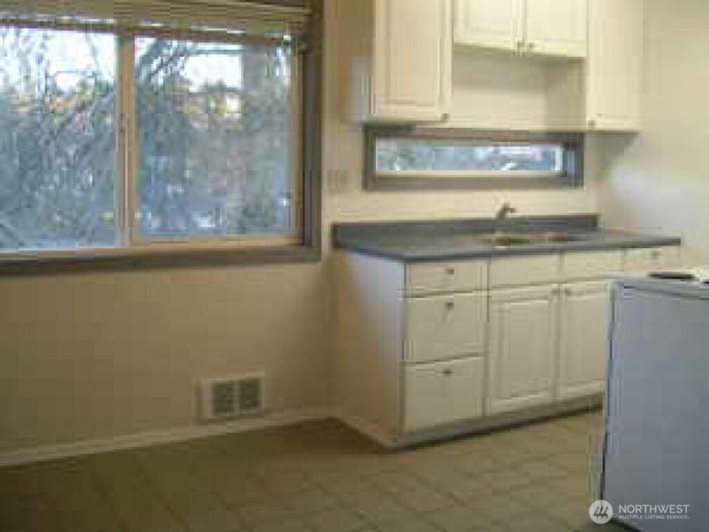 1834 27th Avenue #A, Seattle, WA 98122