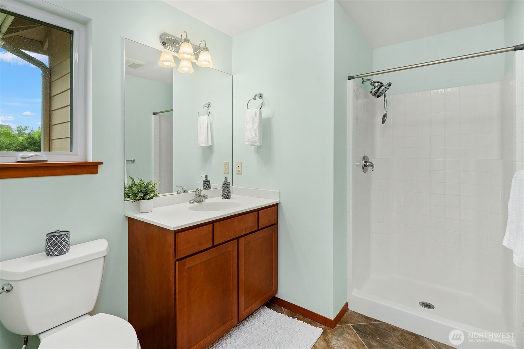 14730 75th Avenue NE, Kenmore, WA 98028