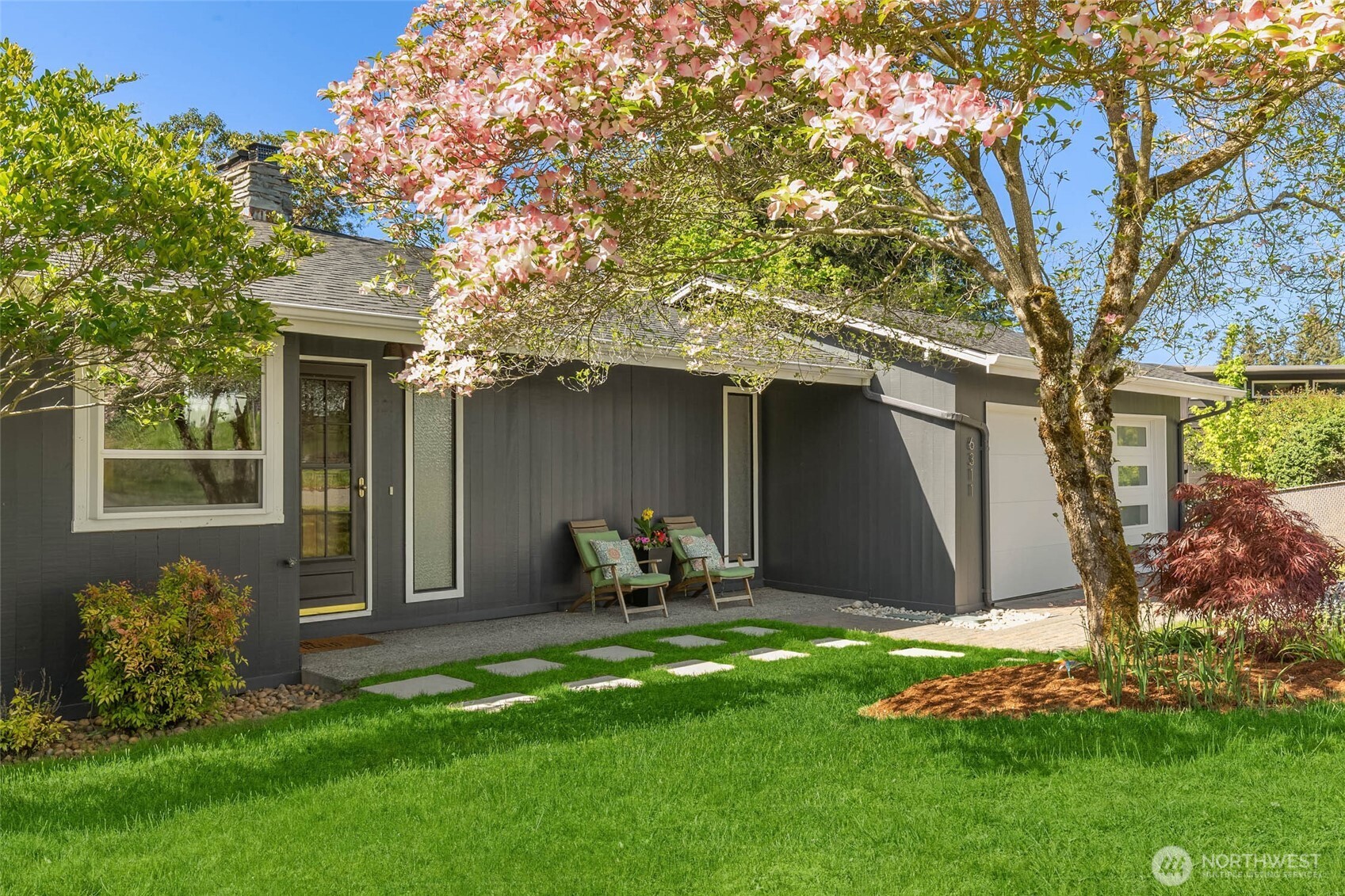 6311 121 Avenue SE, Bellevue, WA 98006