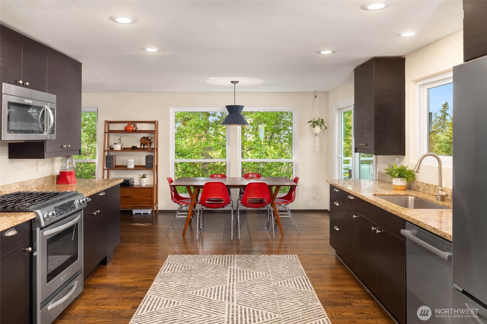 6311 121 Avenue SE, Bellevue, WA 98006