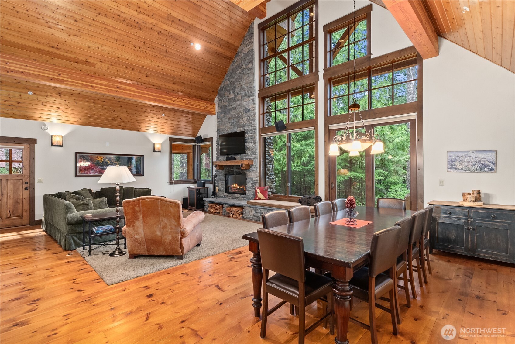 62414 Corral Way E, Enumclaw, WA 98022