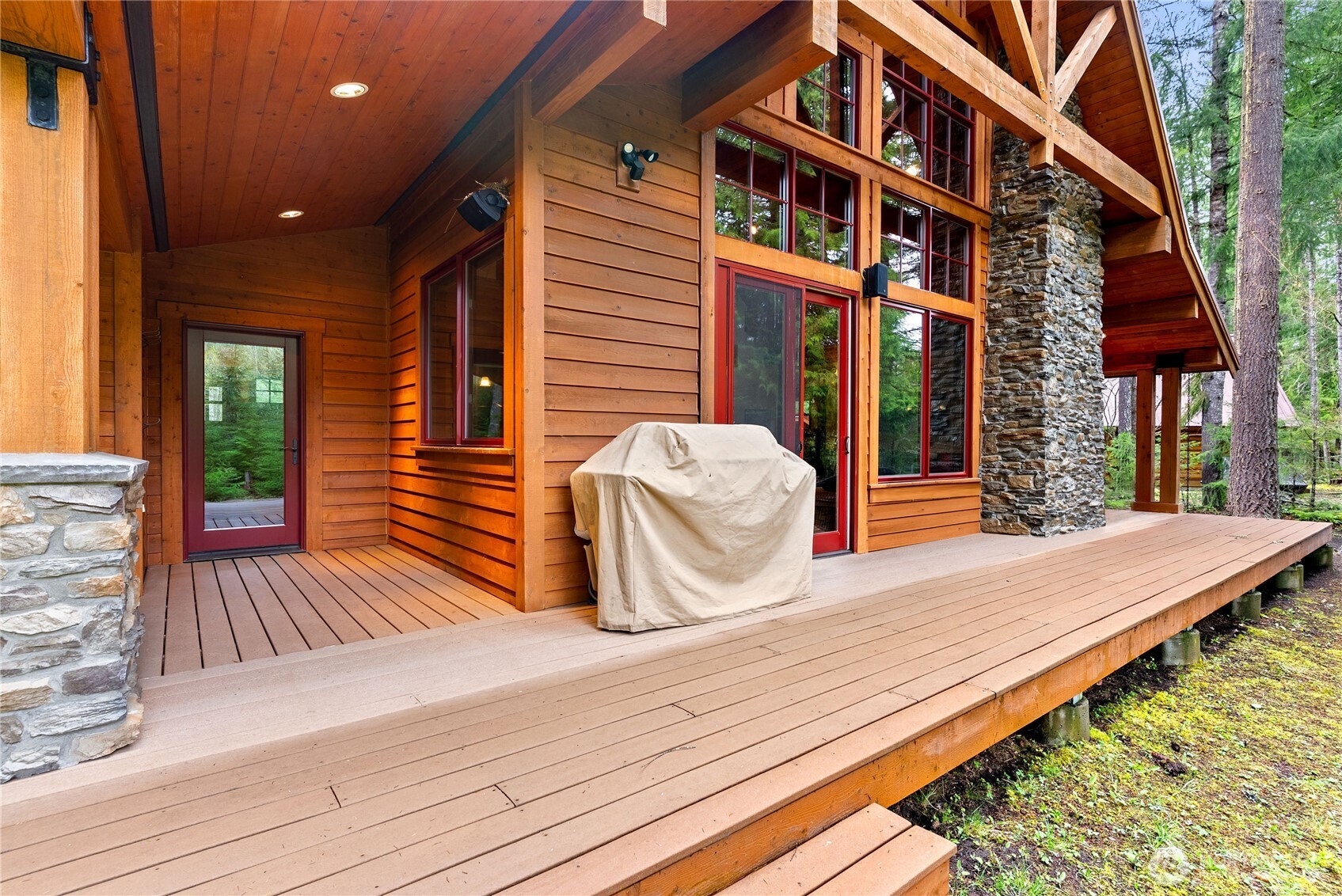 62414 Corral Way E, Enumclaw, WA 98022