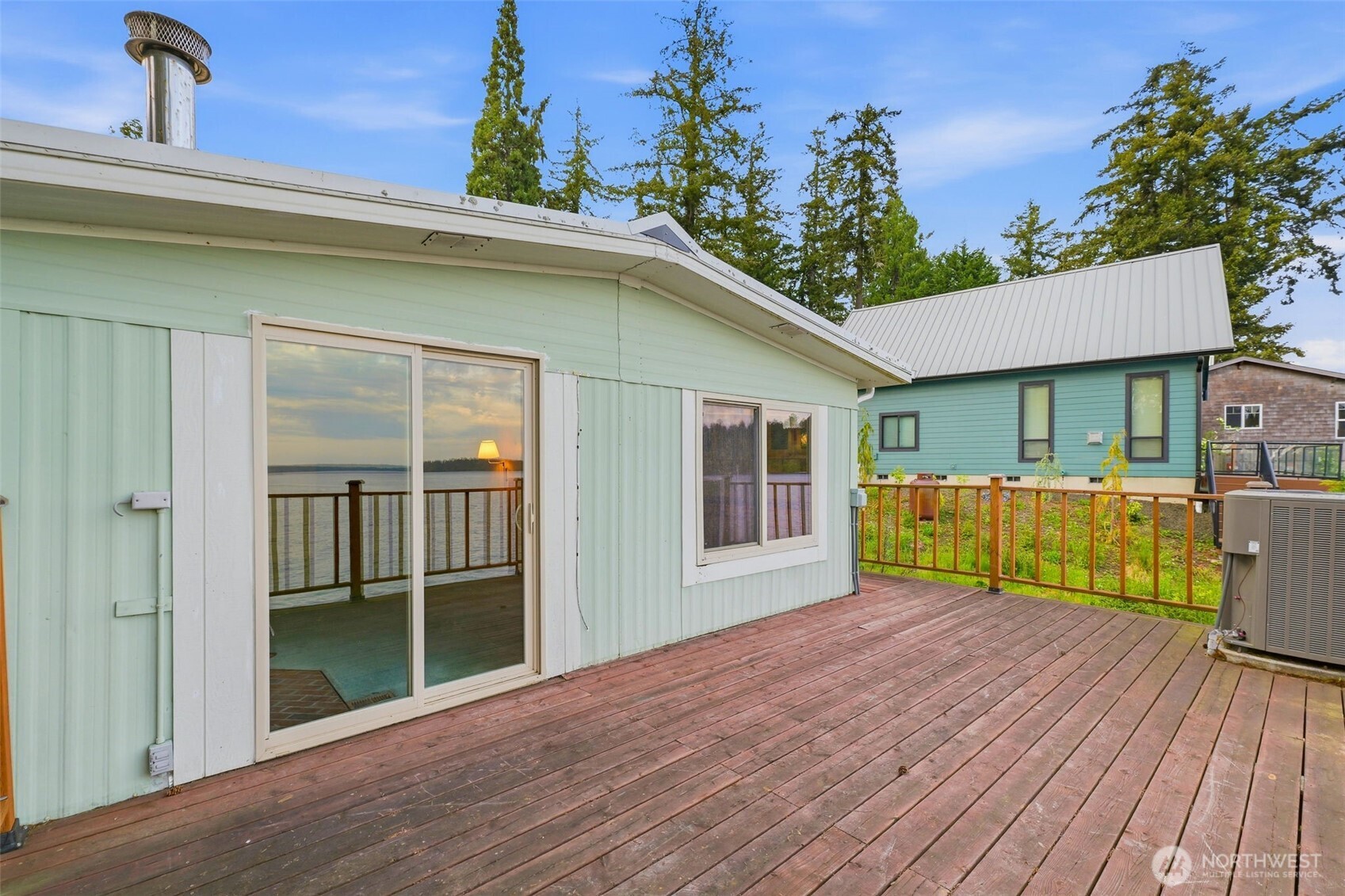 2838 Steamboat Island Loop NW, Olympia, WA 98502