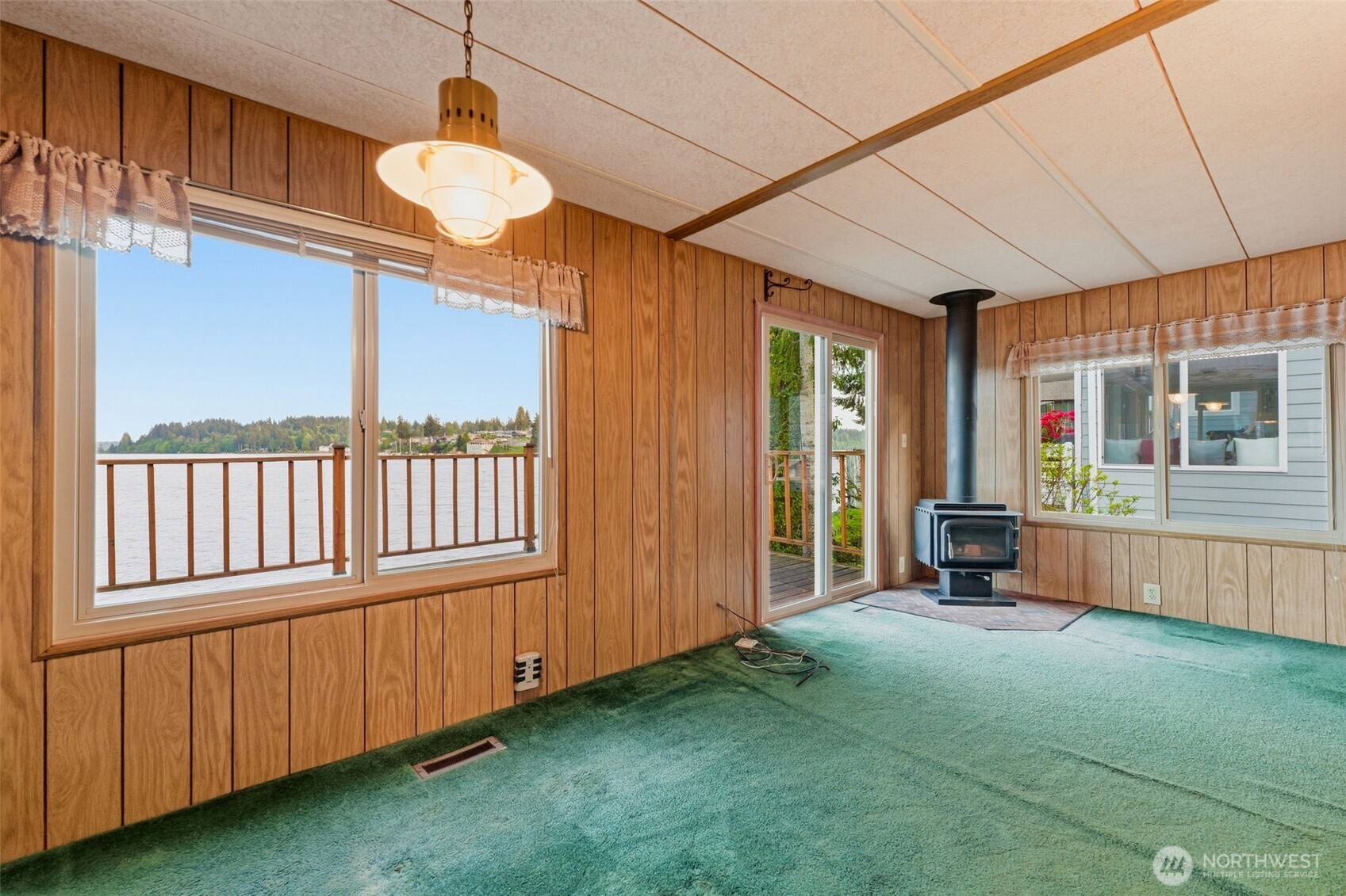 2838 Steamboat Island Loop NW, Olympia, WA 98502