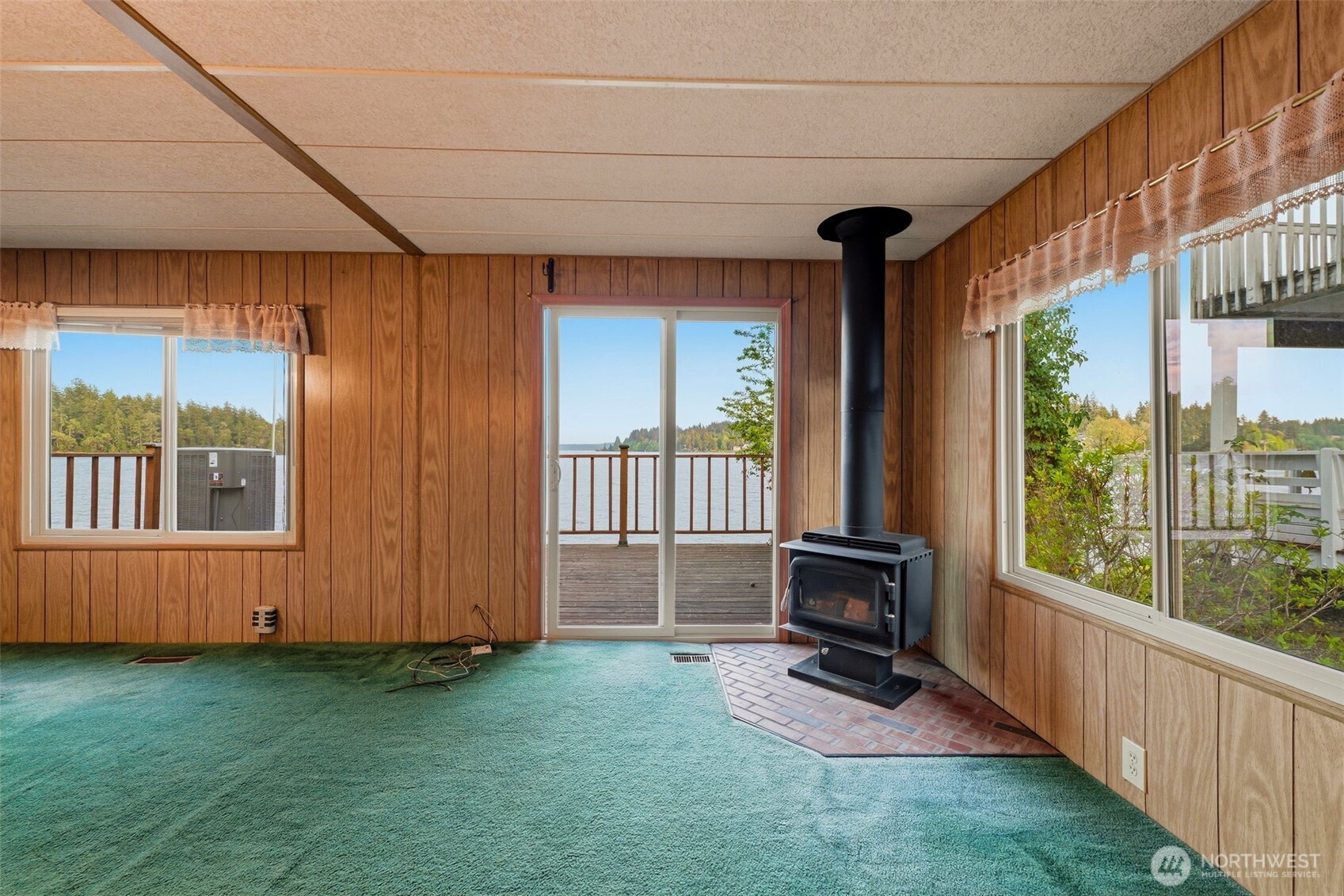 2838 Steamboat Island Loop NW, Olympia, WA 98502