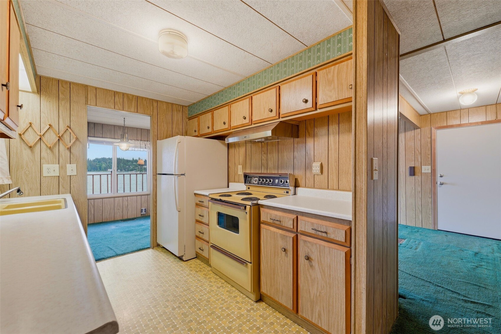 2838 Steamboat Island Loop NW, Olympia, WA 98502
