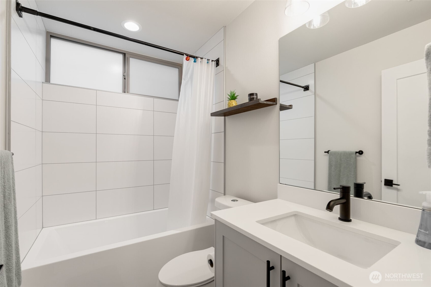 8015 Mary Avenue NW #D, Seattle, WA 98117
