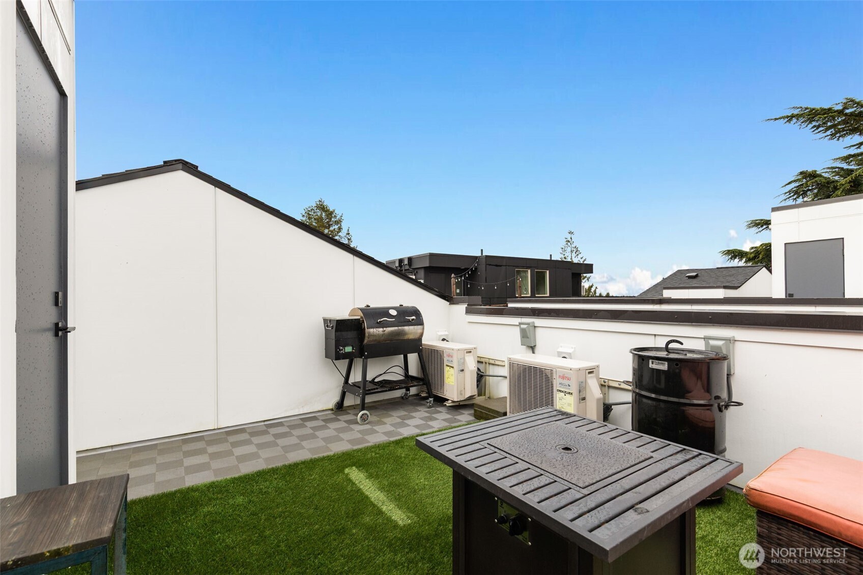 8015 Mary Avenue NW #D, Seattle, WA 98117