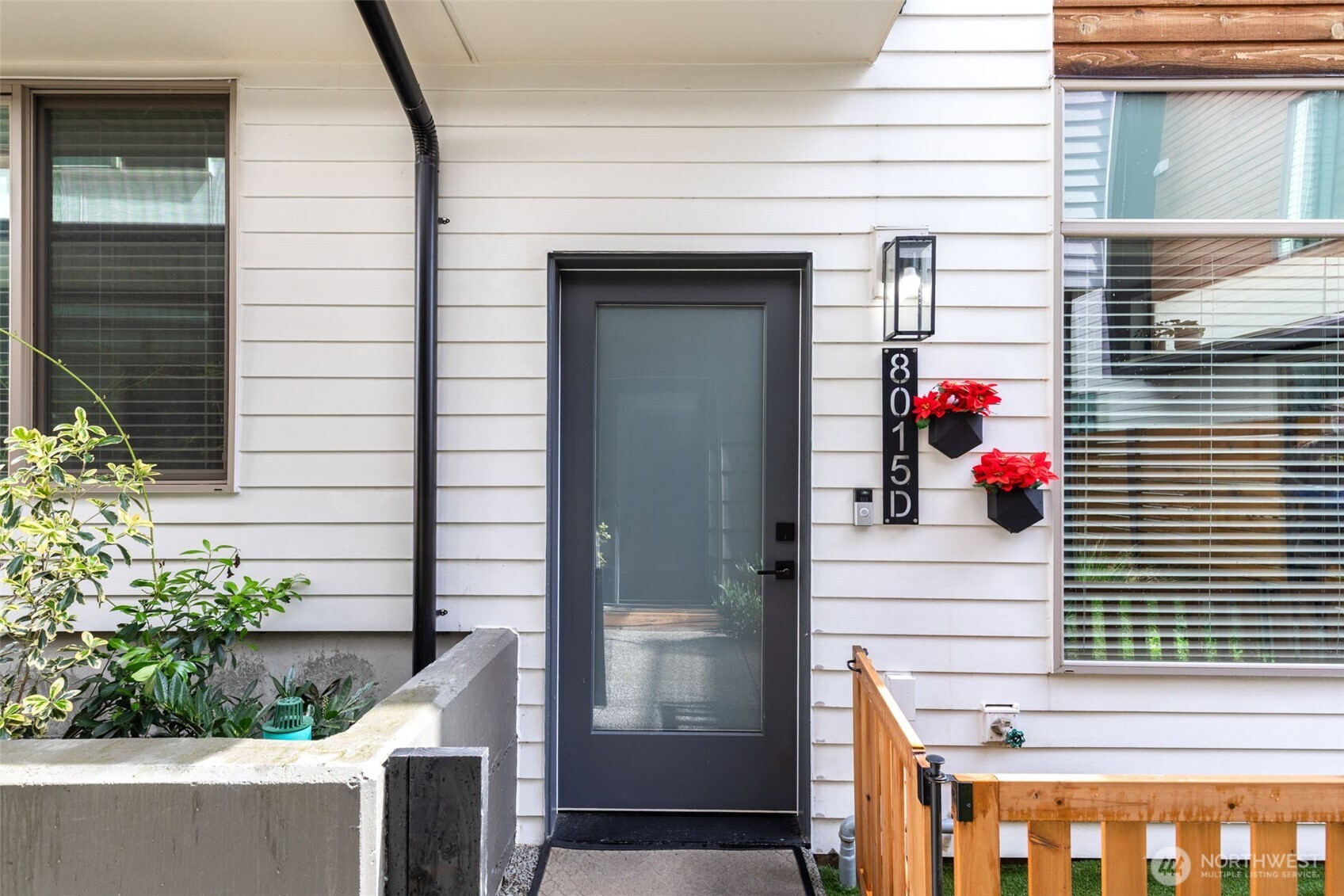 8015 Mary Avenue NW #D, Seattle, WA 98117