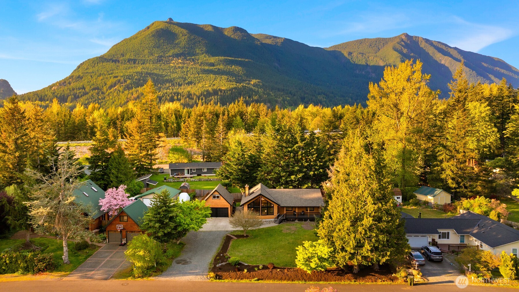 44422 SE 142nd Place , North Bend, WA 98045