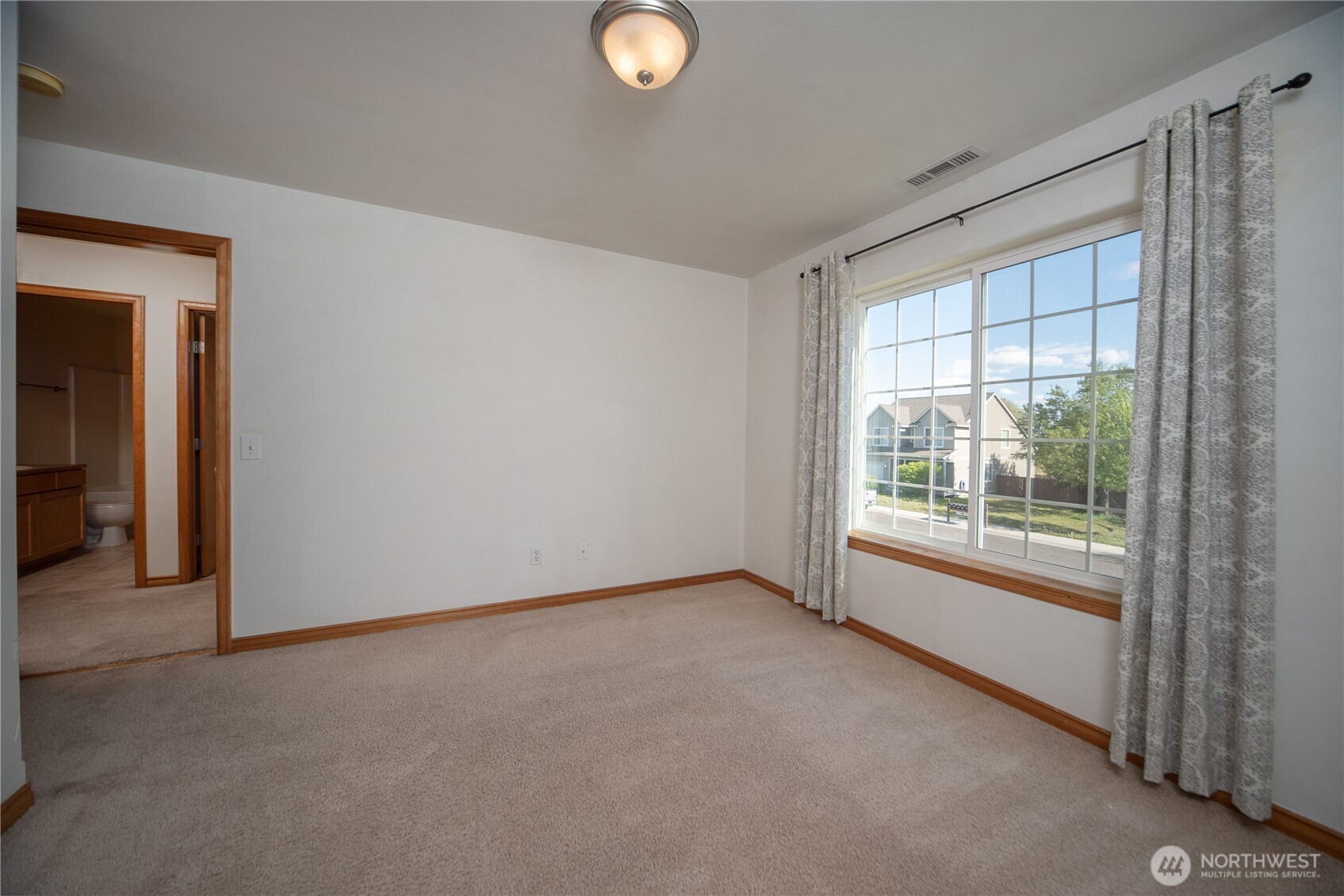 1805 E 14th Avenue , Ellensburg, WA 98926