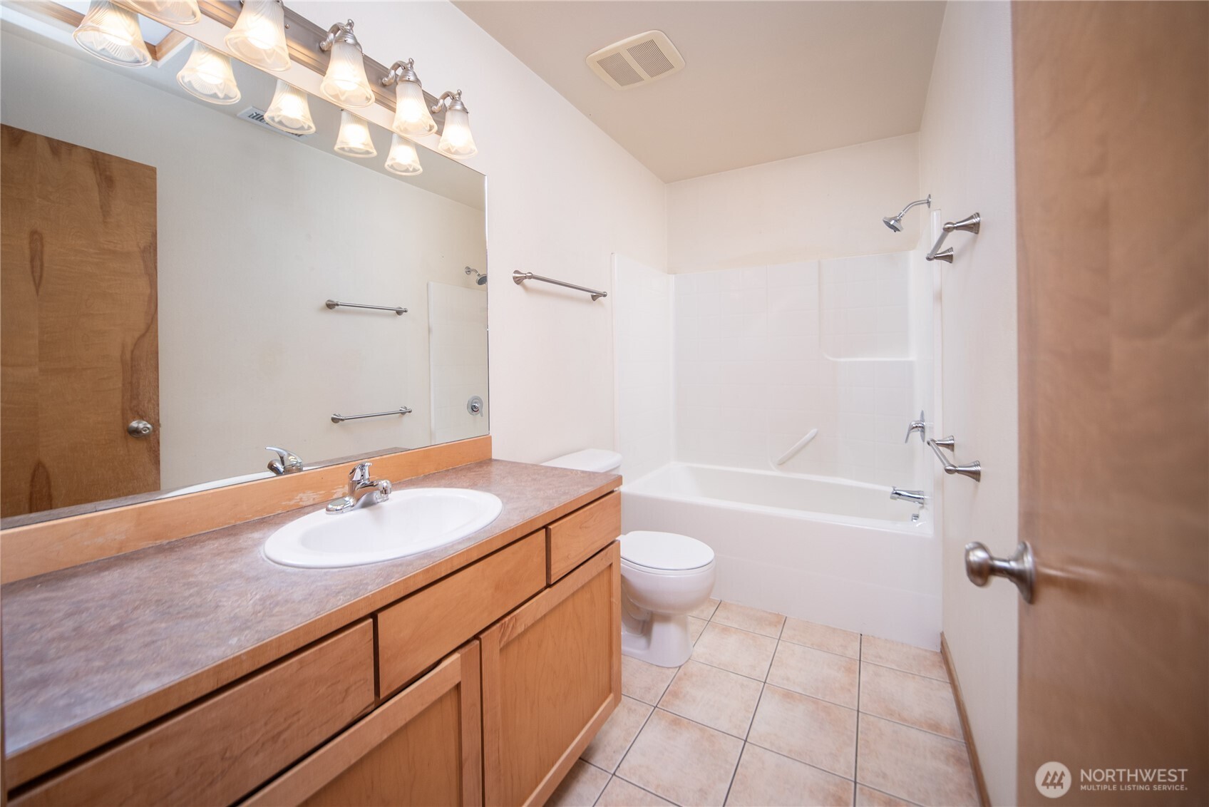 1805 E 14th Avenue , Ellensburg, WA 98926