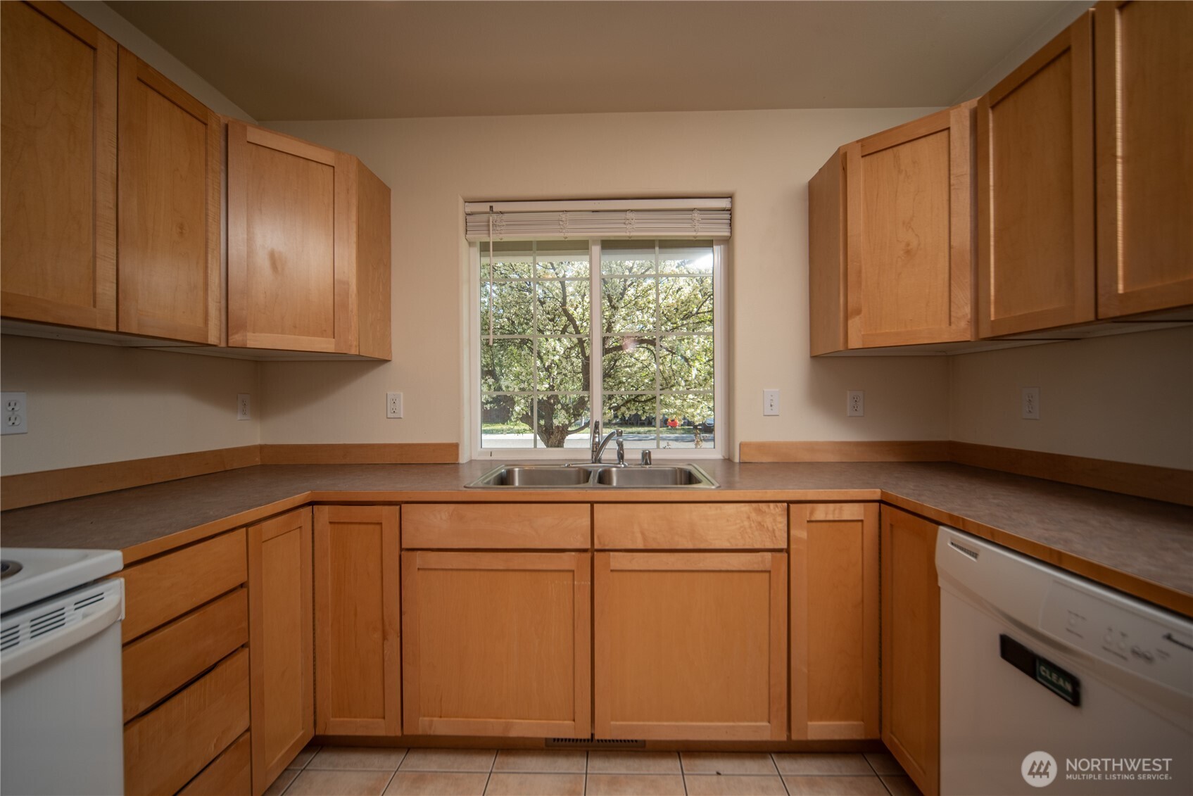 1805 E 14th Avenue , Ellensburg, WA 98926