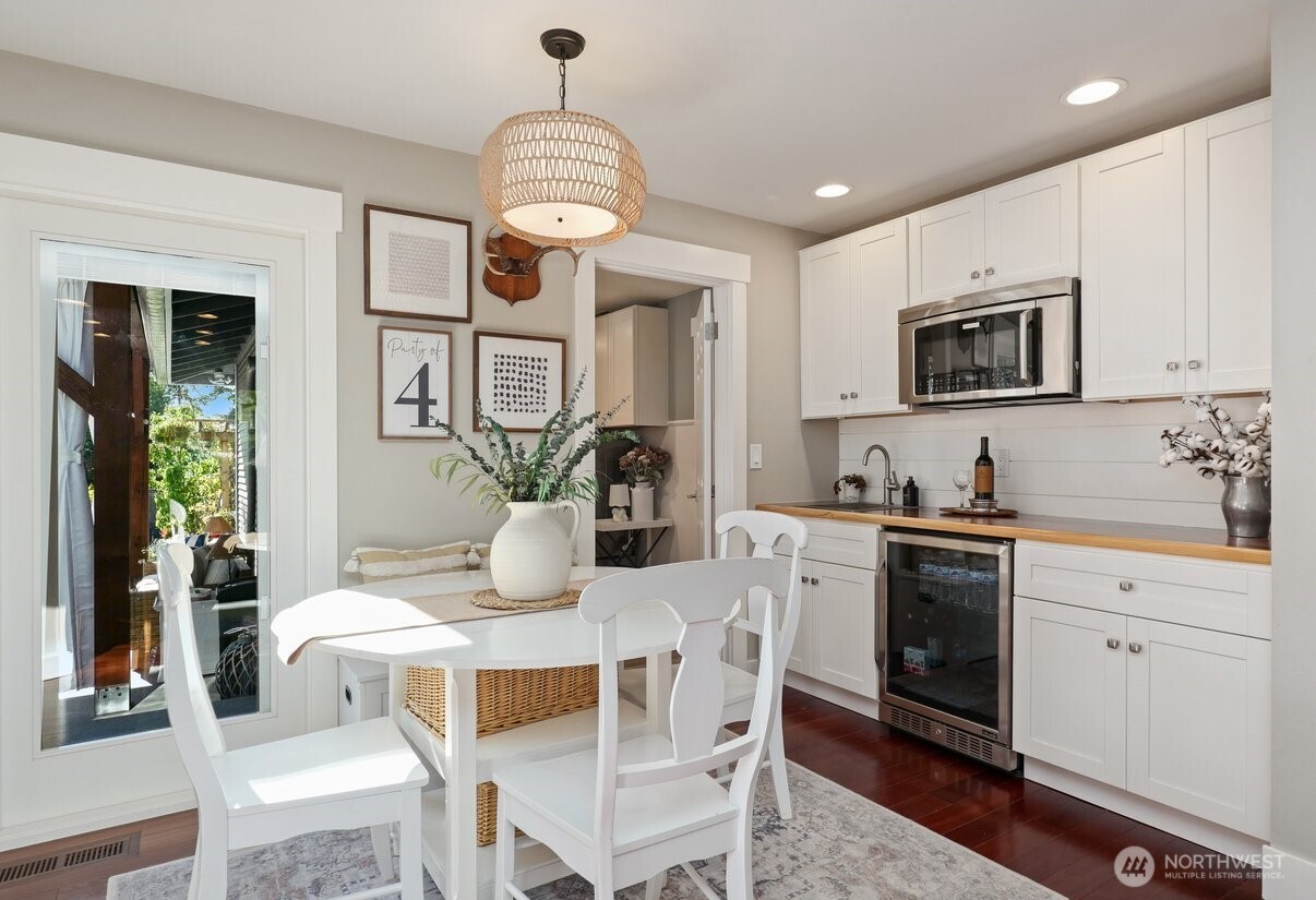 19828 SE 8th Street , Sammamish, WA 98074