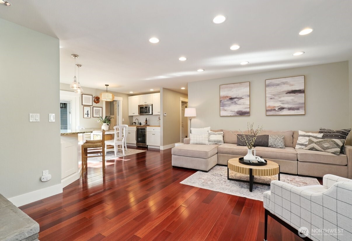 19828 SE 8th Street , Sammamish, WA 98074