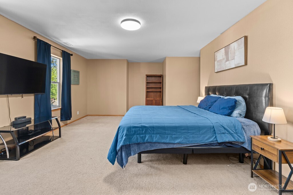 10426 196th E, Graham, WA 98338-8428