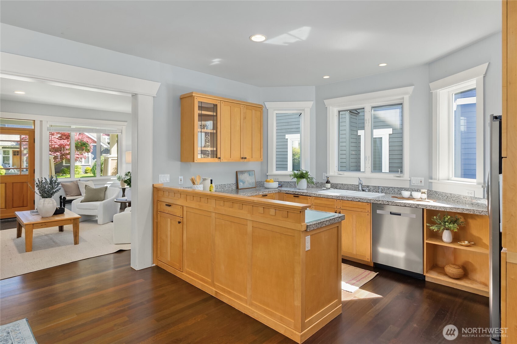 9039 North Town Drive NE, Bainbridge Island, WA 98110