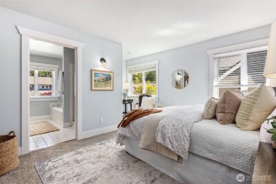 9039 North Town Drive NE, Bainbridge Island, WA 98110 - Photo 21