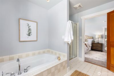 9039 North Town Drive NE, Bainbridge Island, WA 98110 - Photo 23