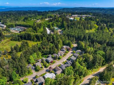 9039 North Town Drive NE, Bainbridge Island, WA 98110 - Photo 37