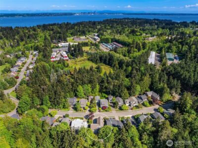 9039 North Town Drive NE, Bainbridge Island, WA 98110 - Photo 38