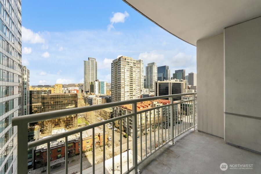 2600 2nd Avenue #1608, Seattle, WA 98121