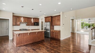 21923 37th Avenue SE, Bothell, WA 98021 - Photo 2