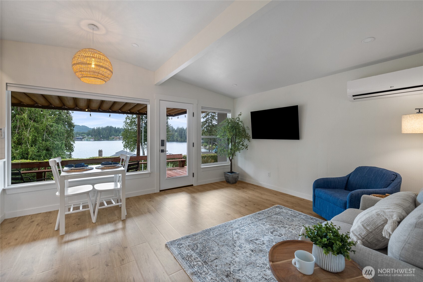 1125 W Lost Lake Road , Shelton, WA 98584
