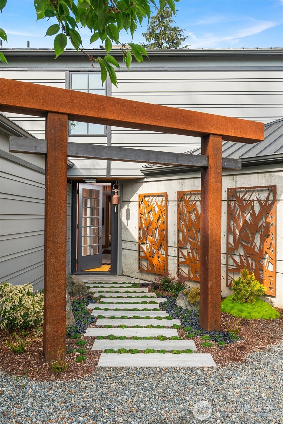 6814 SW Maury Park Rd , Vashon, WA 98070