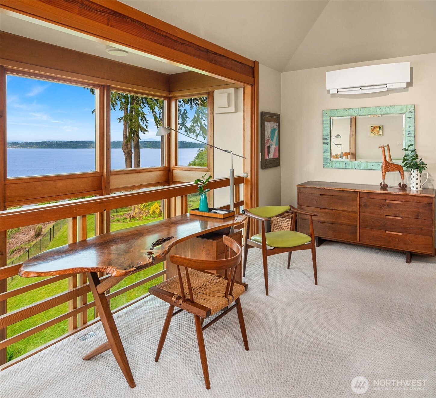 6814 SW Maury Park Rd , Vashon, WA 98070