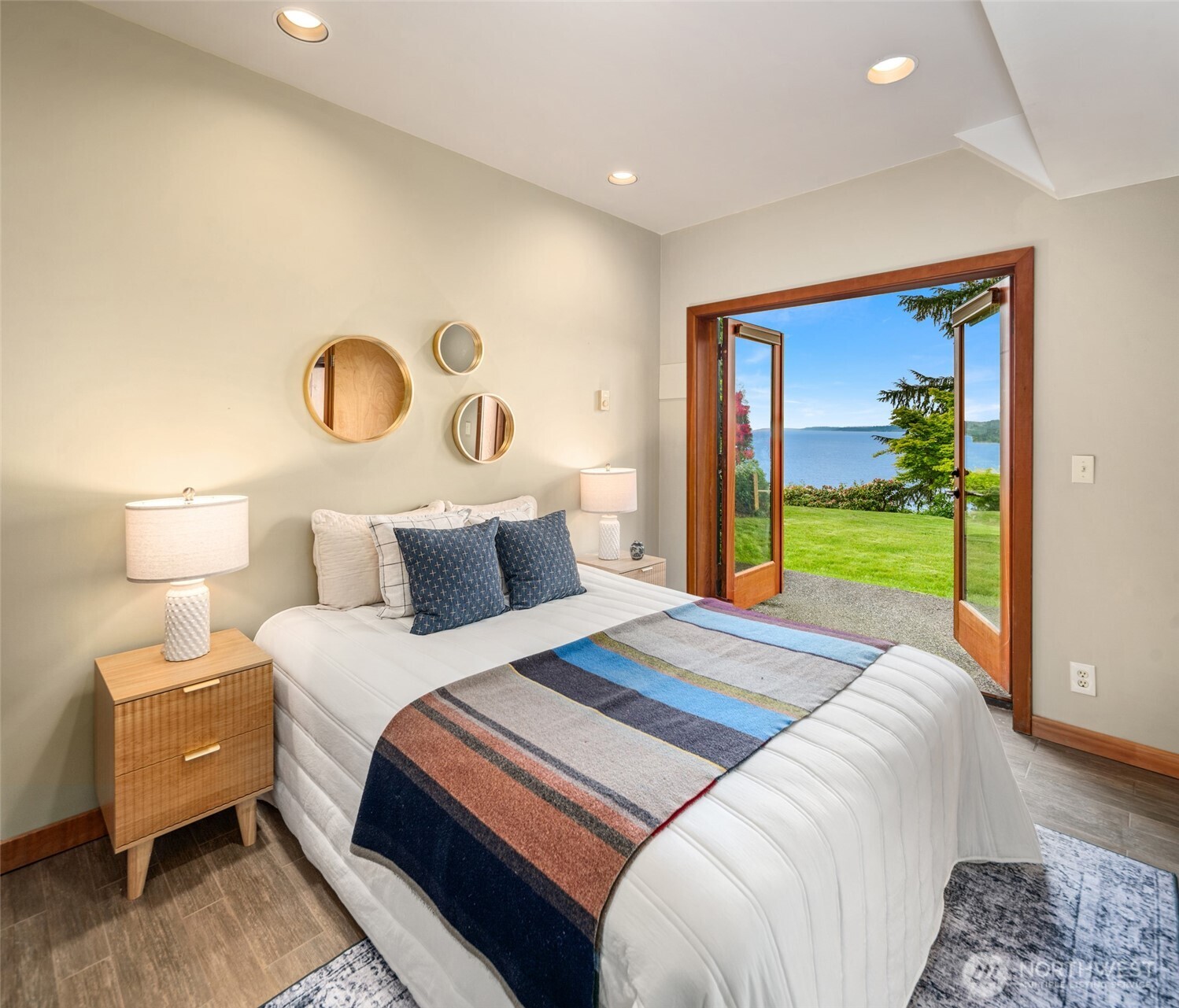 6814 SW Maury Park Rd , Vashon, WA 98070