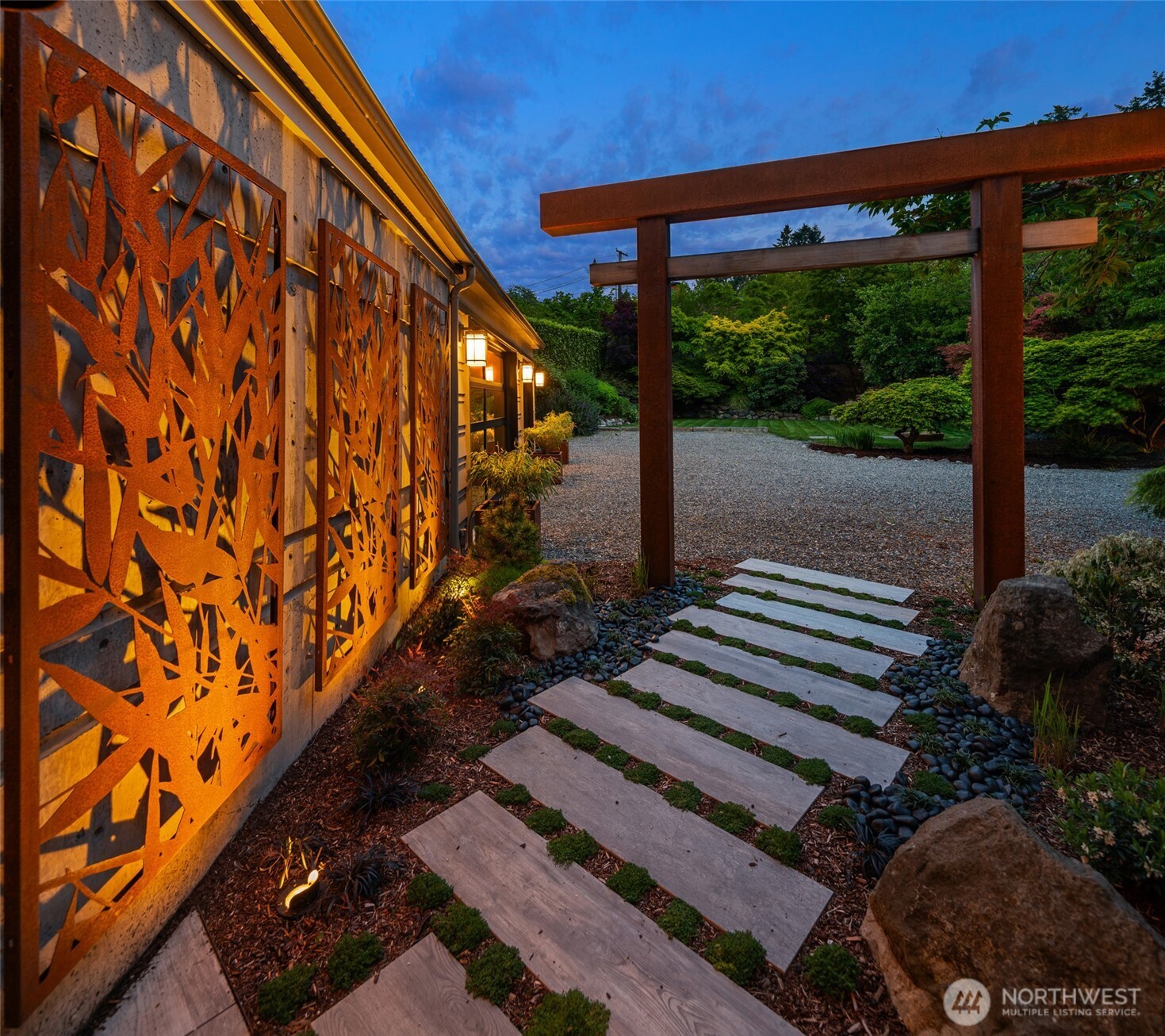 6814 SW Maury Park Rd , Vashon, WA 98070