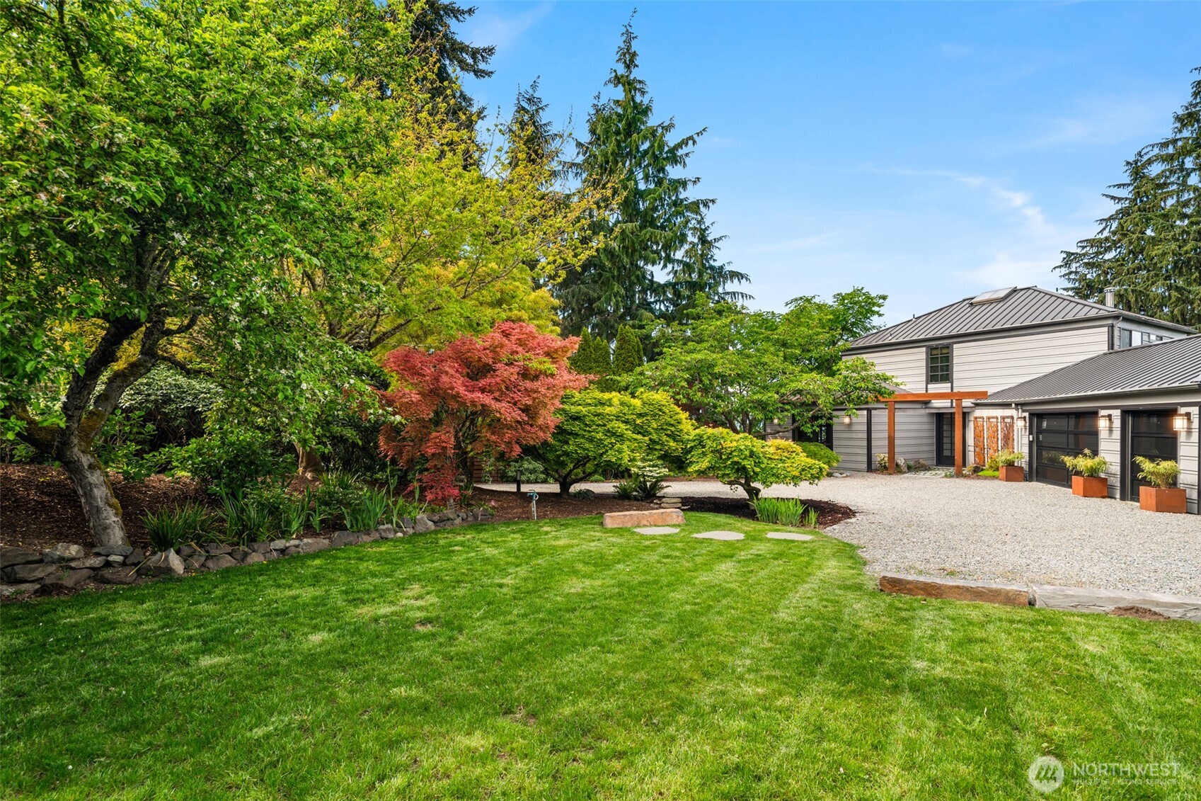 6814 SW Maury Park Rd , Vashon, WA 98070