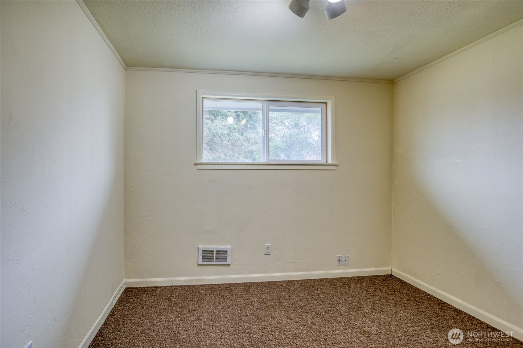 175 Jib Street NW, Ocean Shores, WA 98569-9337