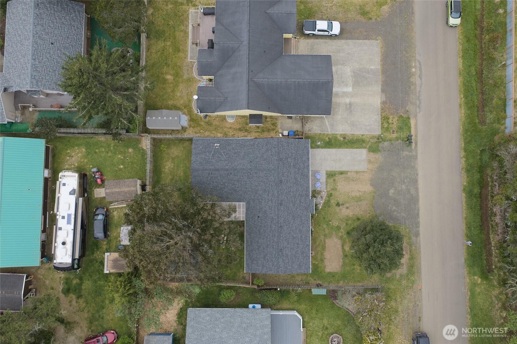 175 Jib Street NW, Ocean Shores, WA 98569-9337