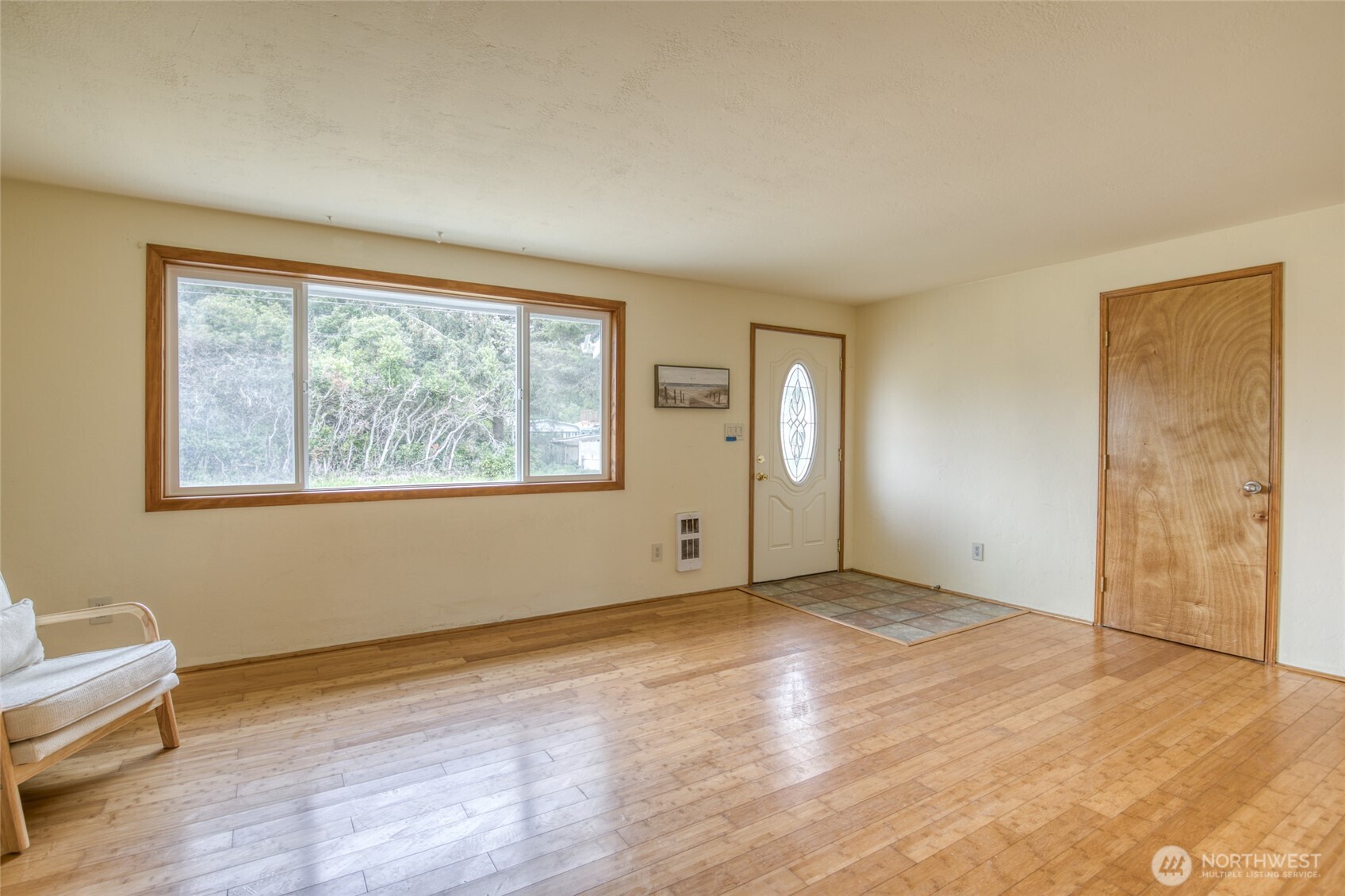175 Jib Street NW, Ocean Shores, WA 98569-9337