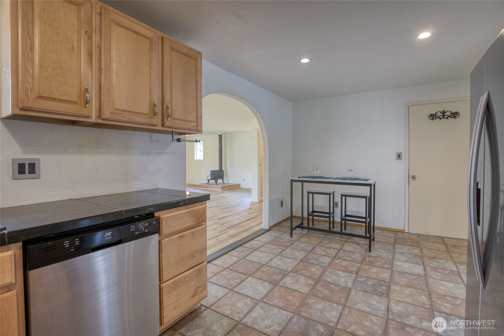 175 Jib Street NW, Ocean Shores, WA 98569-9337