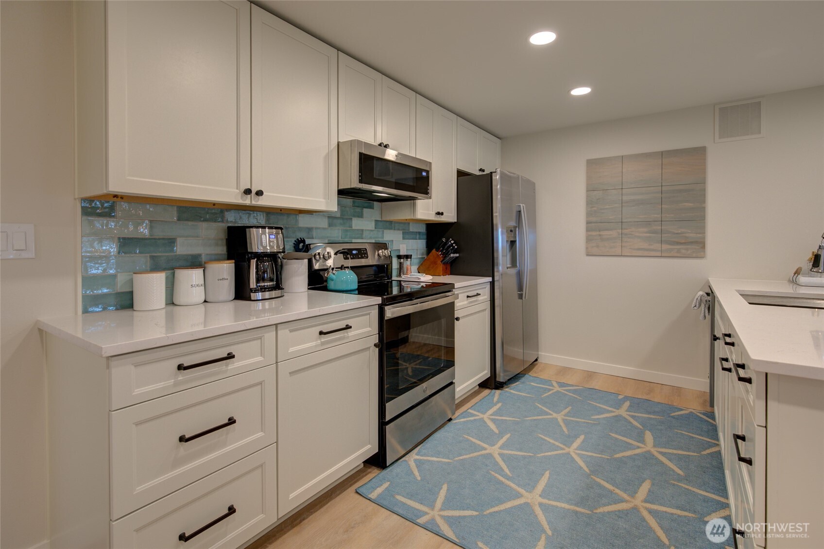 1042 Point Brown Avenue SE #A & B, Ocean Shores, WA 98569