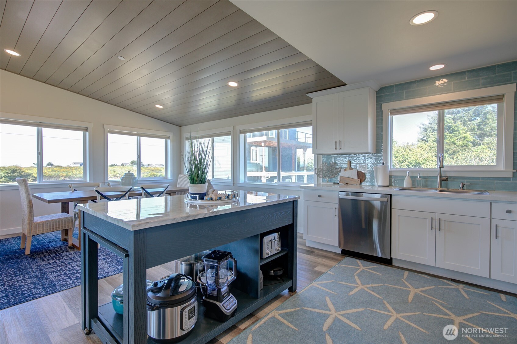 1042 Point Brown Avenue SE #A & B, Ocean Shores, WA 98569