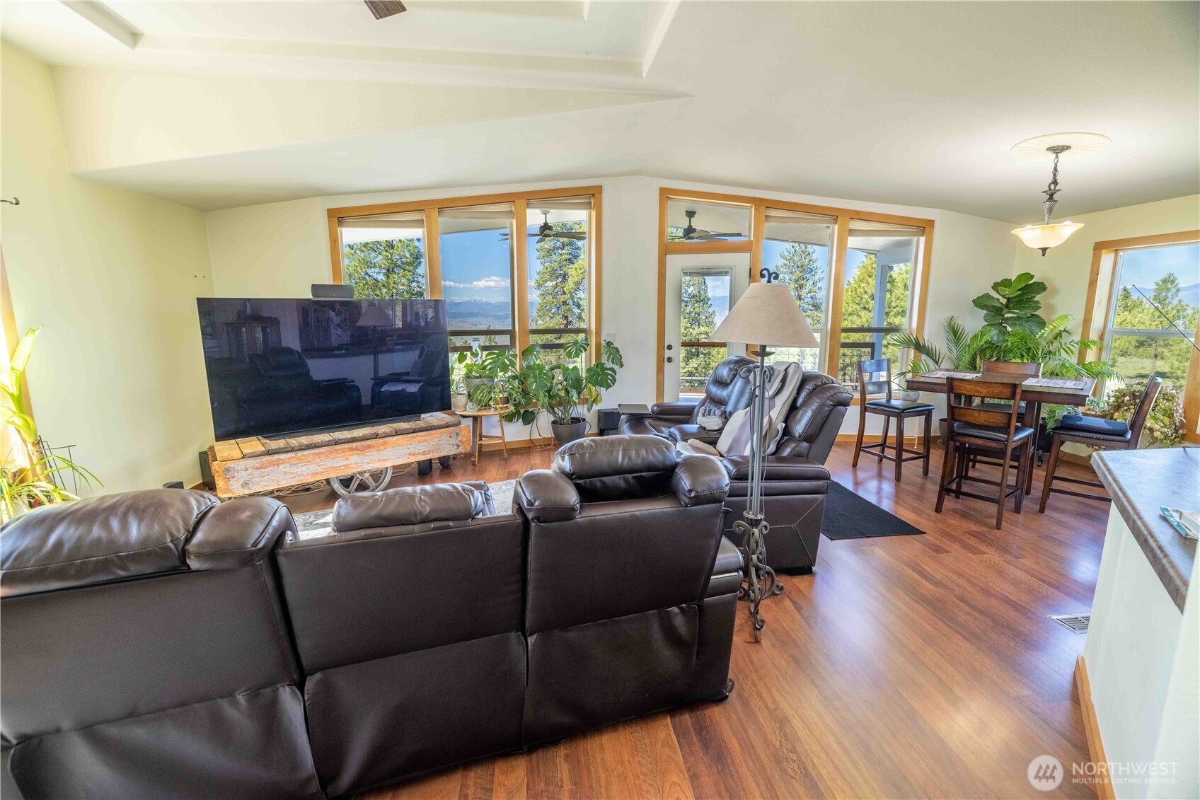 23 Razor Road , Tonasket, WA 98855